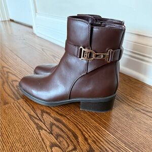 Tommy Hilfiger Women's Chocolate brown Booties